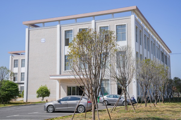 新余市中科職業高級中學